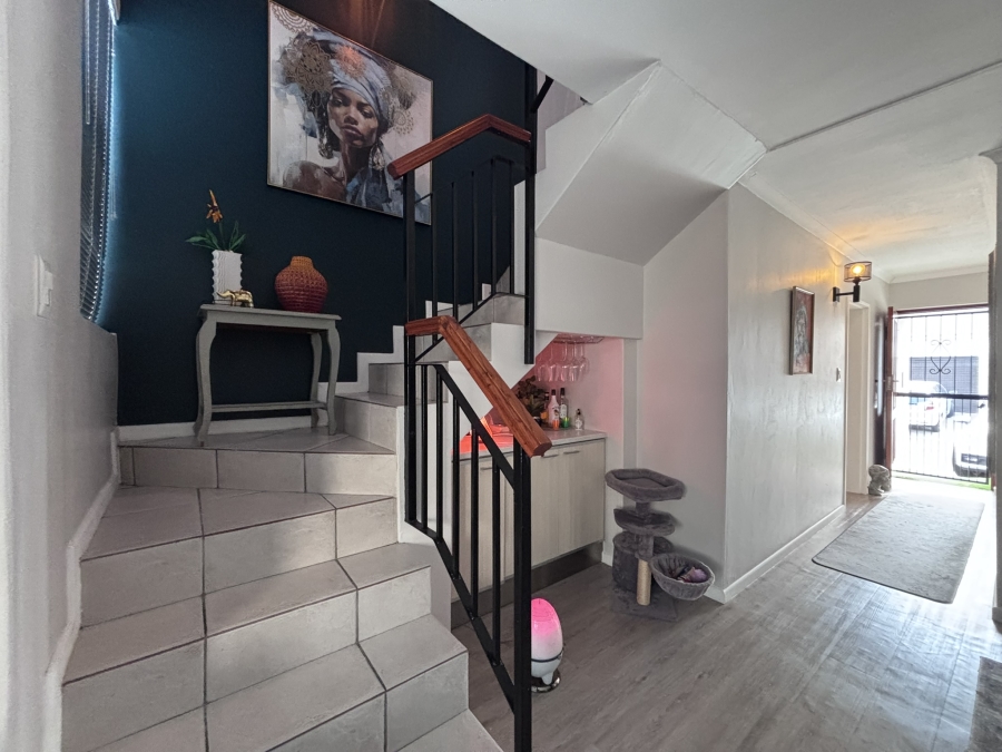 To Let 2 Bedroom Property for Rent in Parklands Western Cape